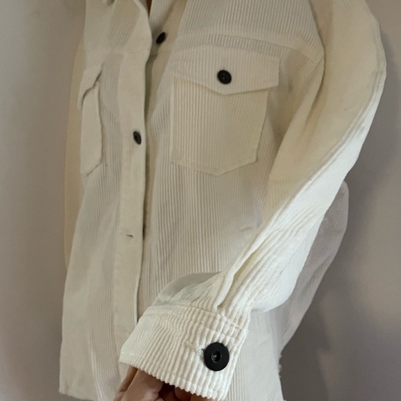 25”PTP boxy corduroy shirt or shacket!! Cream - Picture 4 of 9